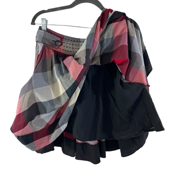 Twenty One Woman’s Red White and Black High Waist Fully Lined Plaid Skirt Size M - Picture 7 of 11